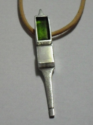 Pingente inspirado em broche desenhado por Fayga Pingente inspirado em broche desenhado por Fayga