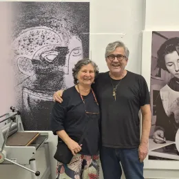 Noni Ostrower e Paulo Alvarez, curador das mostras